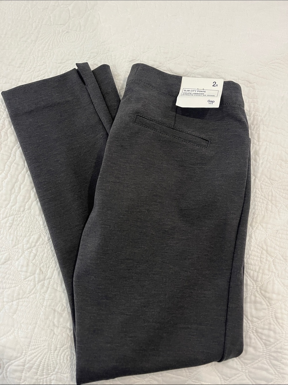 Gap women’s Slim City Ponte ankle Pants - Charcoal